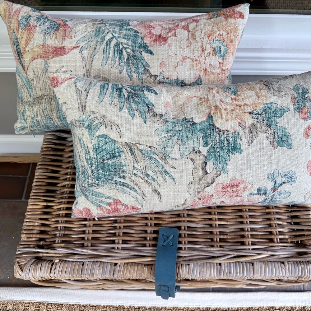 Set of 2 Tropical Lumbar Pillow Covers / 12” x 21”